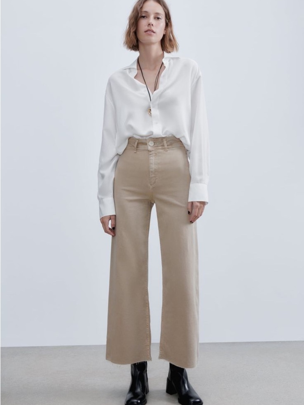 Zara The Marine Straight jeans beige size 4